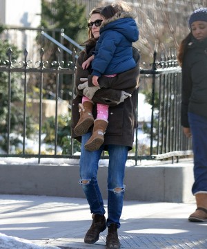 CelebsInBK: Keri Russell & Daughter Willa Stroll Brooklyn Streets