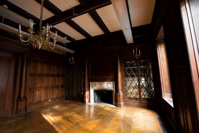 The $9.5 Million Dollar Mansion That No One Knows Who Bought