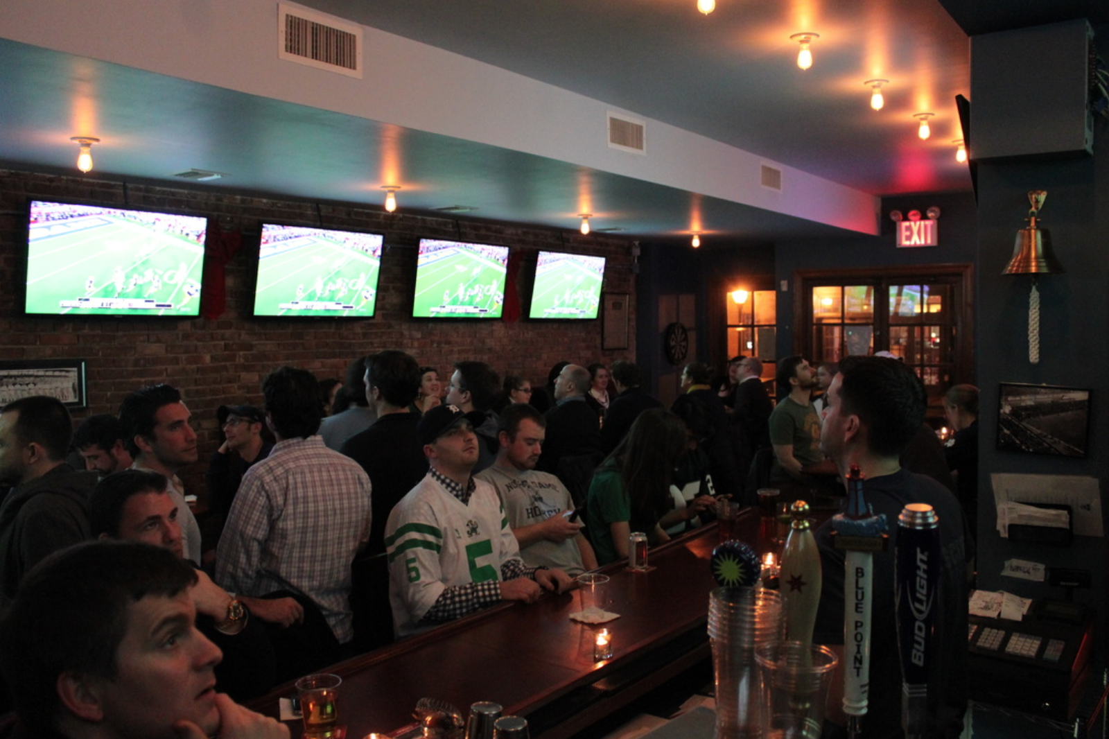 Football, Cheap Food And Drinks At These 8 Brooklyn Sports Bars